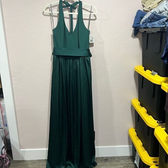 Vera Wang VW360214 Green Halter Formal Dress - Picture 1 of 8